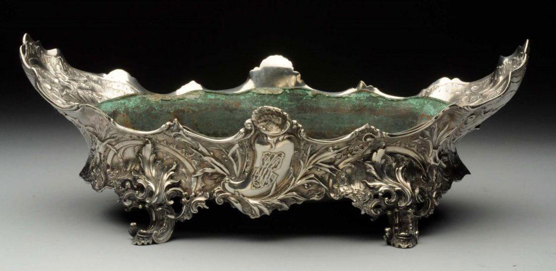 Continental Silver Centerpiece. (1 of 4)