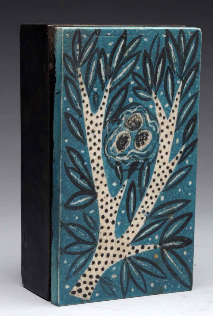 Waylande Gregory Pottery Box with Lid.. (1 of 3)