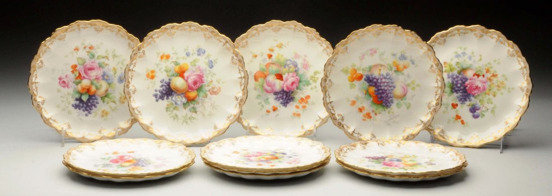 Set of 12 Royal Doulton Luncheon Plates. (1 of 1)