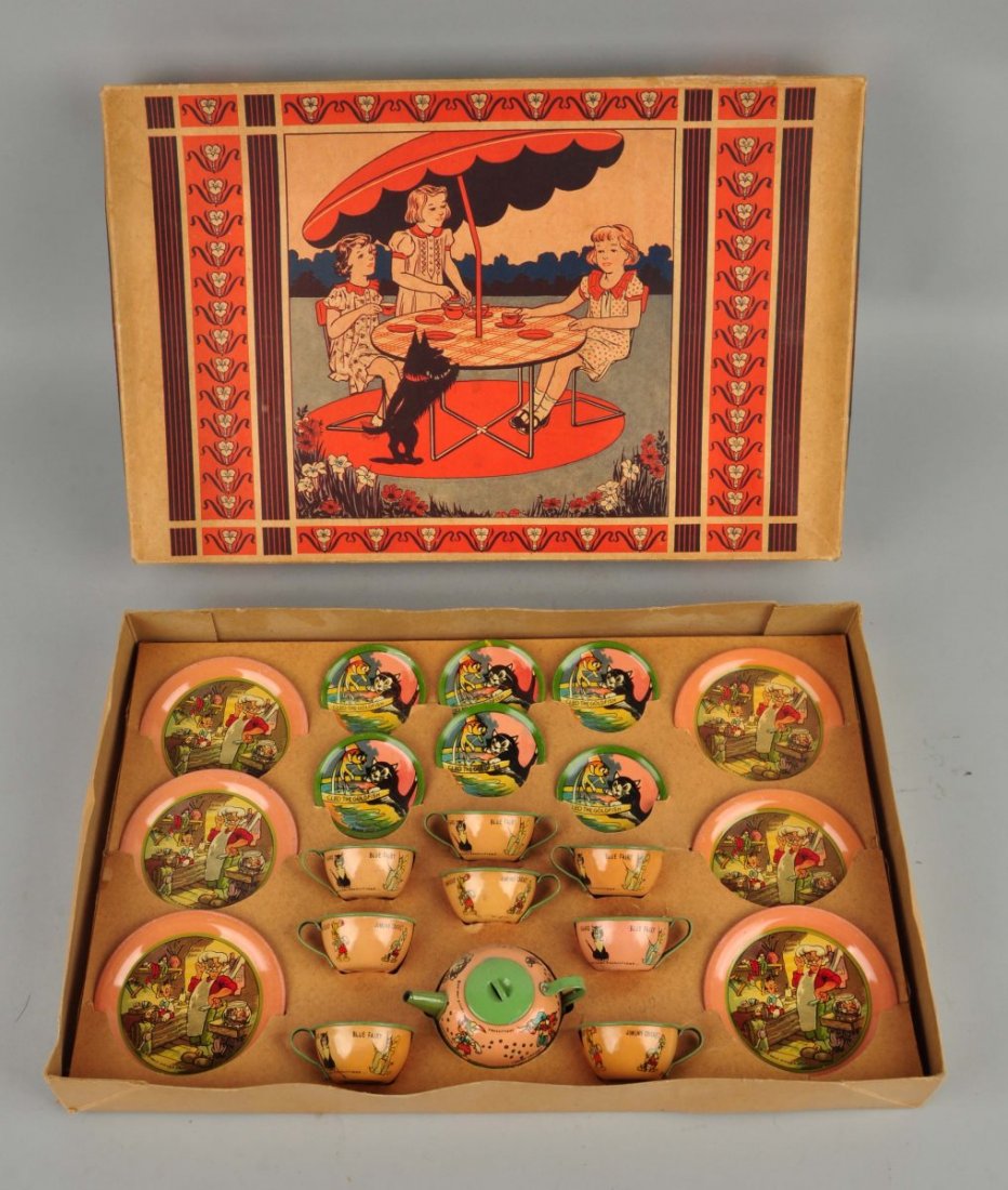 Ohio Art Walt Disney Tin Litho Pinnochio Tea Set. (1 of 4)