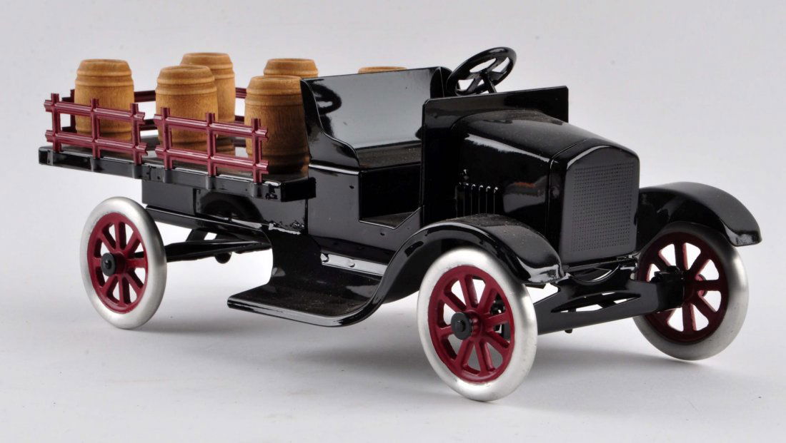 Pressed Steel Cowdery Toy Works Flivver. (1 of 4)