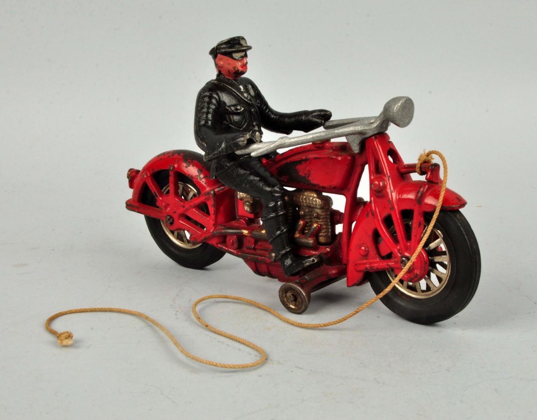 Cast Iron Motorcycle with Driver. (1 of 3)