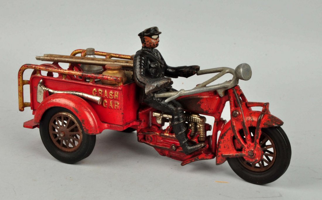 Cast Iron Large Crash Car with Driver. (1 of 4)
