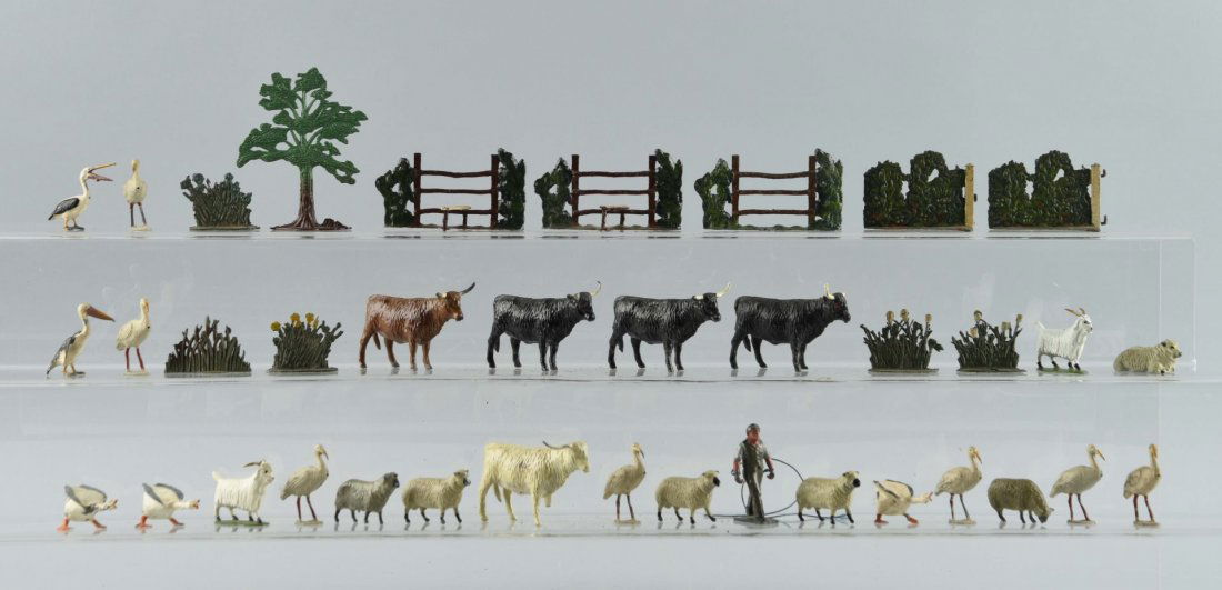 Britains Farm Animals, Fencing & Accessories. (1 of 1)