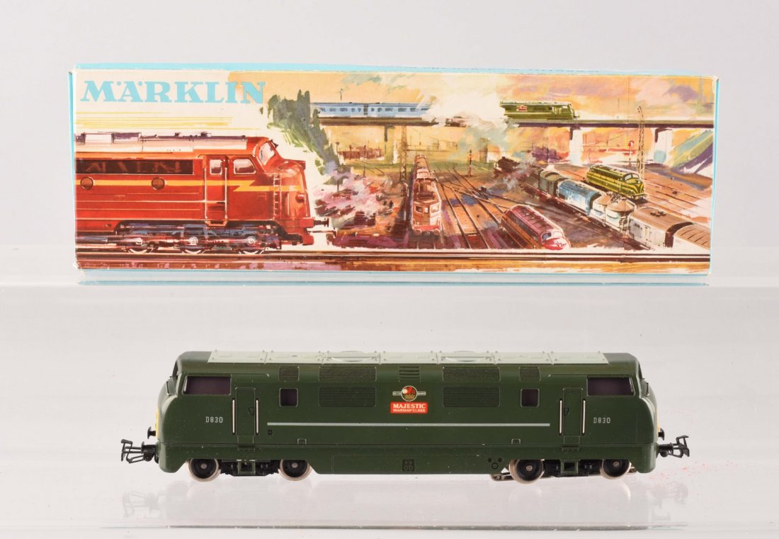 Marklin #3073 Diesel Locomotive.: Complete like new in original box.