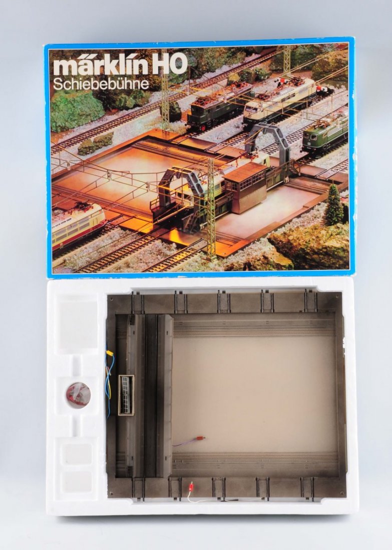 Marklin No. 7294 Transfer Table. (1 of 1)