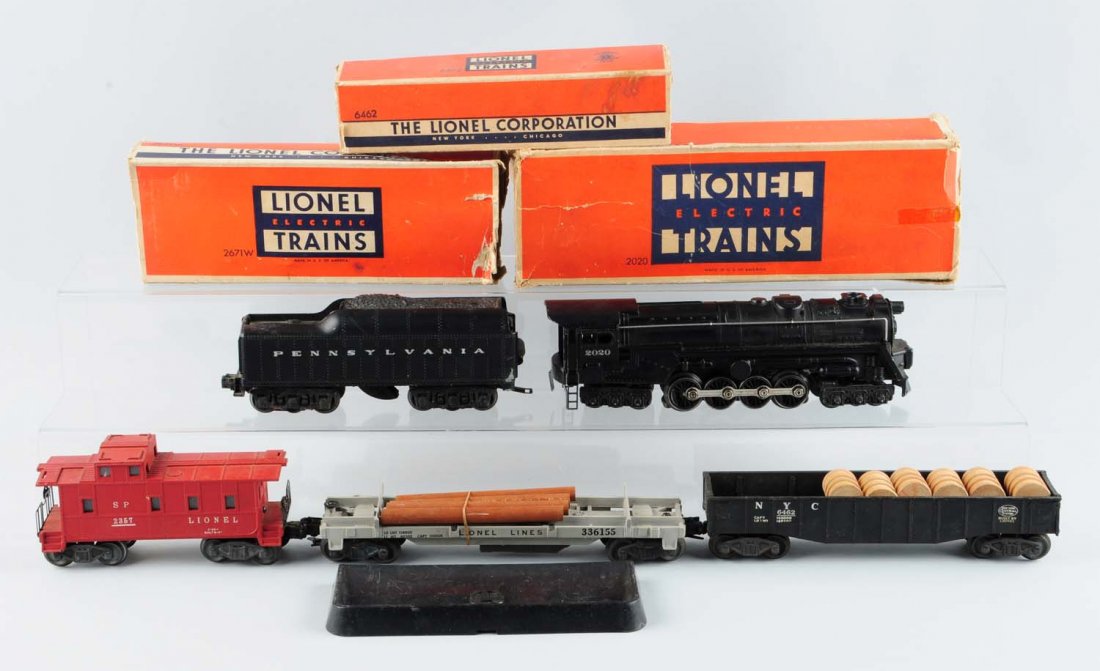 Lot Of 5: Lionel No. 220 Locomotive and Cars. (1 of 1)