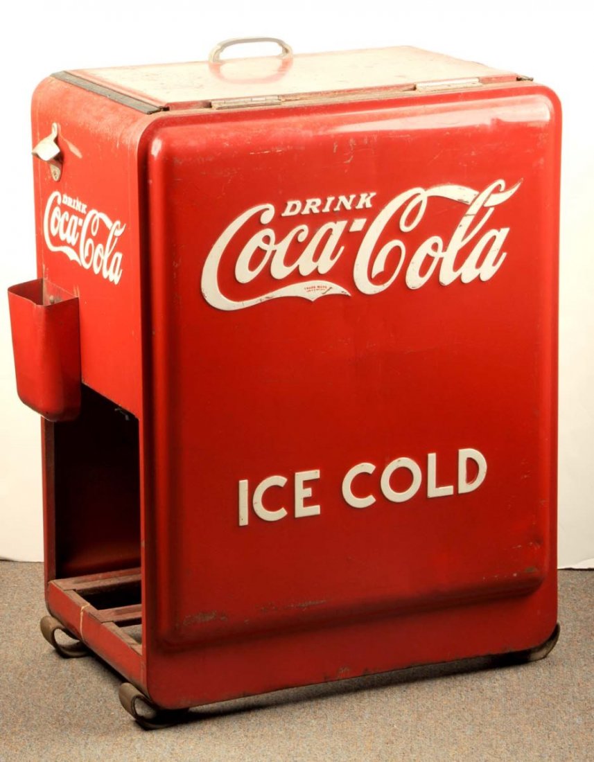 Large Coca-Cola Cooler. (1 of 2)
