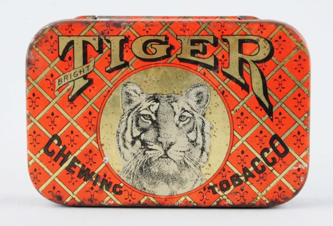 Small Tiger Chewing Tobacco Tin. (1 of 3)