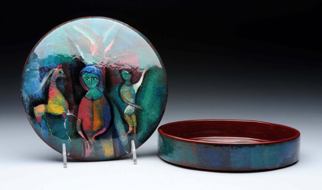 Pillin Lidded Box. (1 of 4)