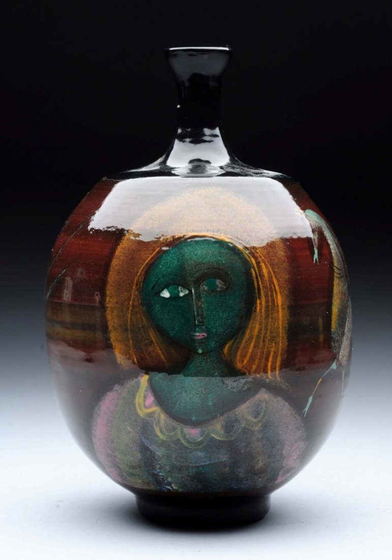 Pillin Vase. (1 of 4)