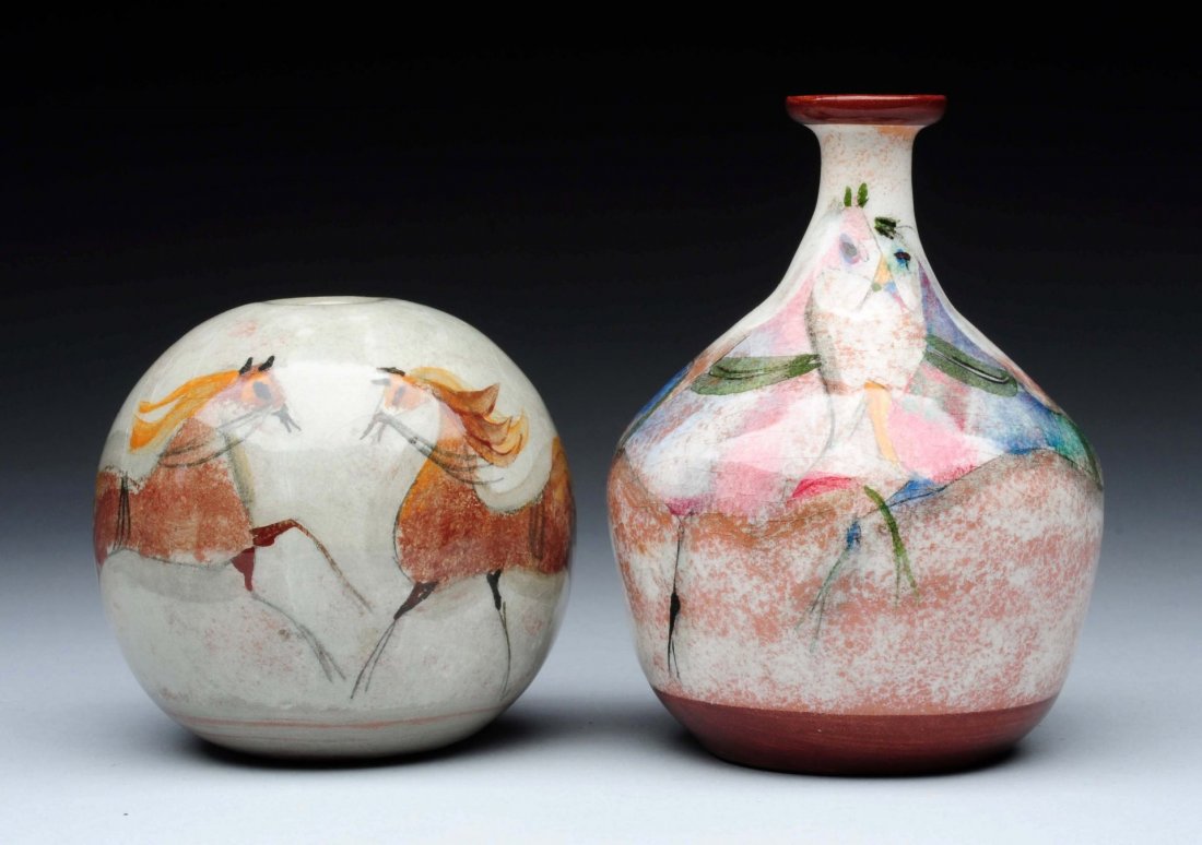 Lot 2: Pillin Vases. (1 of 3)