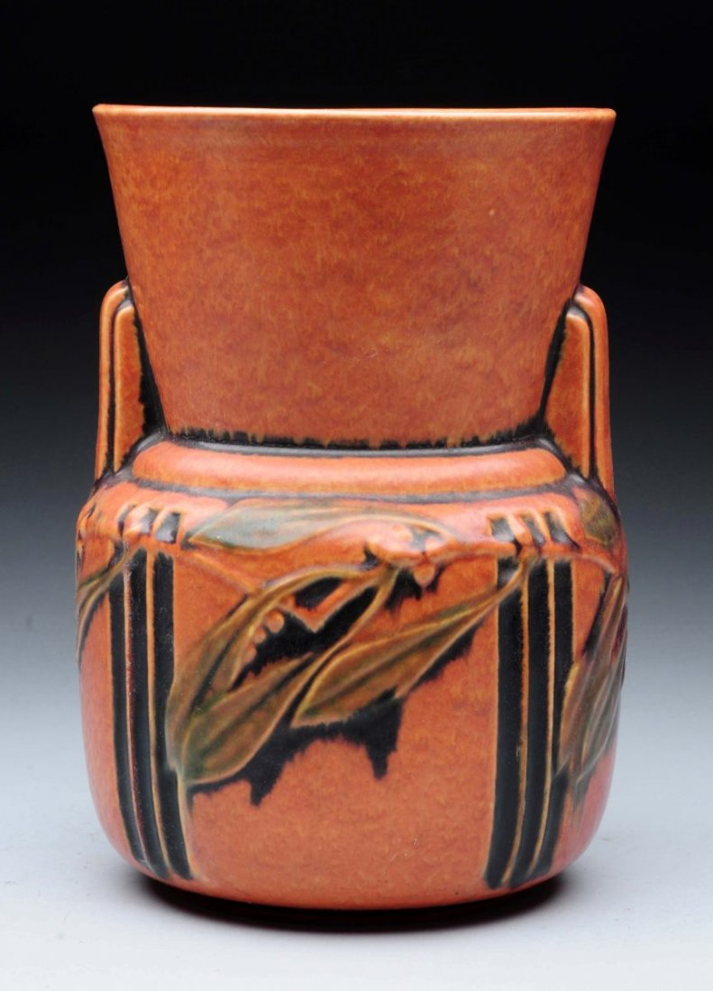 Roseville 9-1/2" Laurel Vase. (1 of 4)