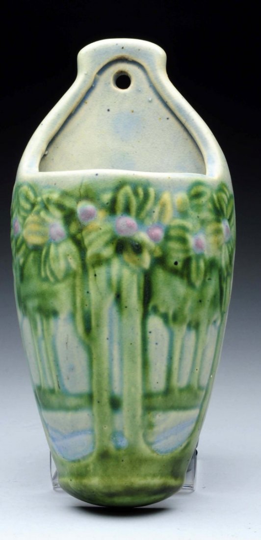 Roseville Vista Wall Pocket. (1 of 2)