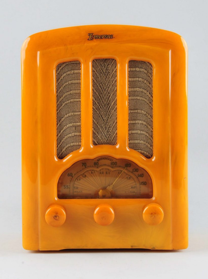 Catalin Emerson Bakelite Electric Radio. (1 of 3)