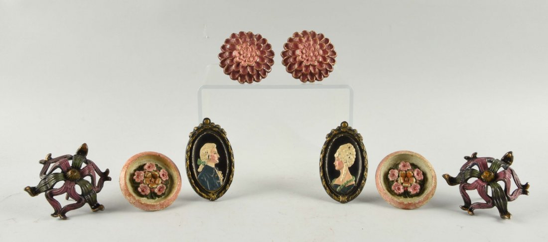 Lot Of 3: Higgins Flower Art Glass Ash Trays. (1 of 1)