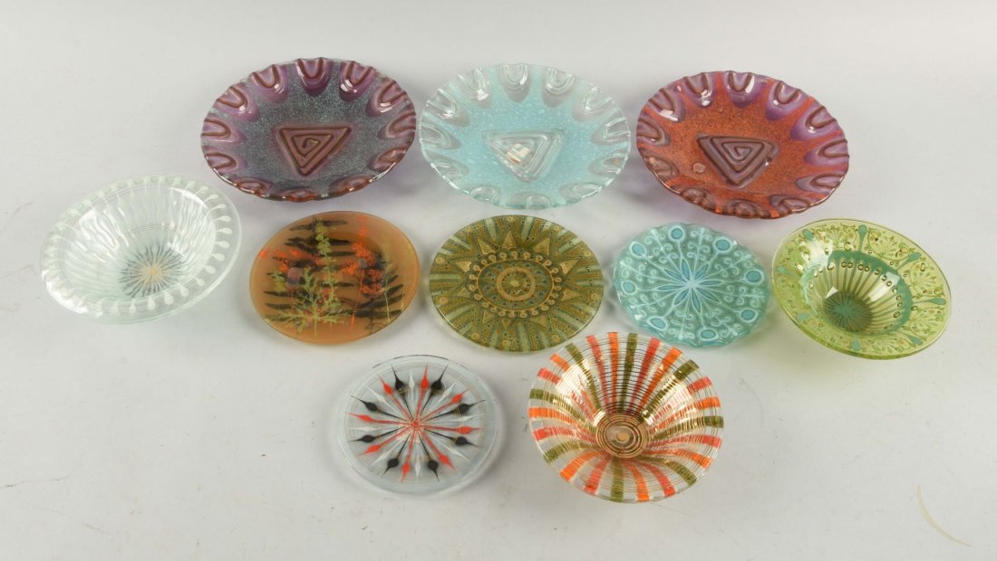 Lot Of 10: Art Glass Bowls. (1 of 1)