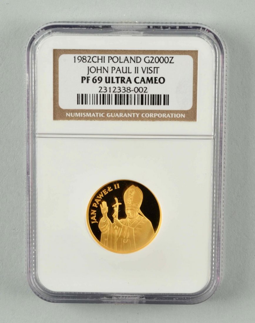 1982CHI PolandG2000Z John Paul II Gold Coin. (1 of 3)