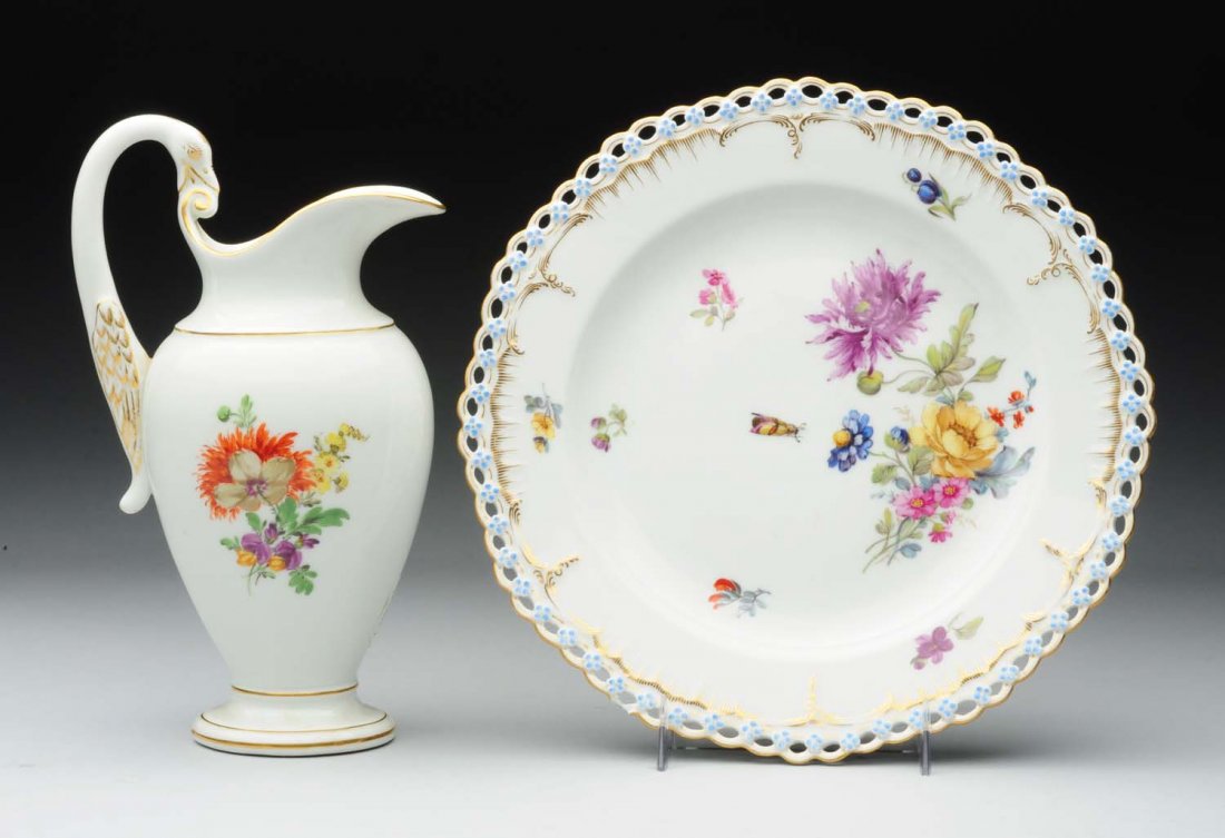 Lot of 2: Porcelain Pieces. (1 of 4)