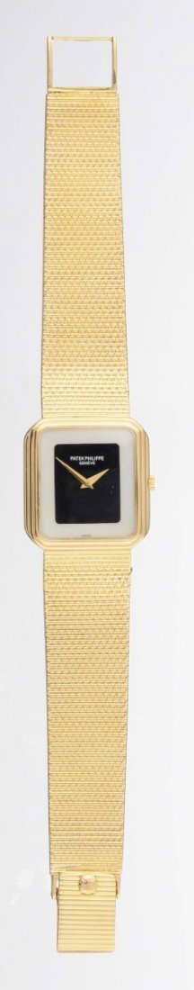 A Gent's Bracelet Watch, Patek Philippe. (1 of 2)