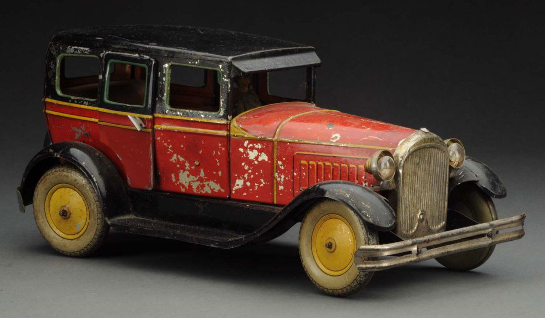 Pre War Japanese Tin Litho Wind Up Sedan Toy. (1 of 3)