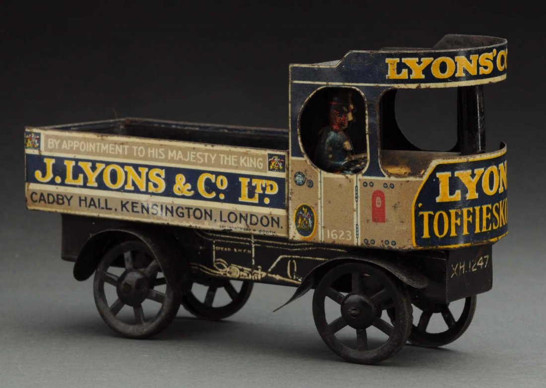 Very Rare English Wells Biscuit Tin Lorry. (1 of 5)