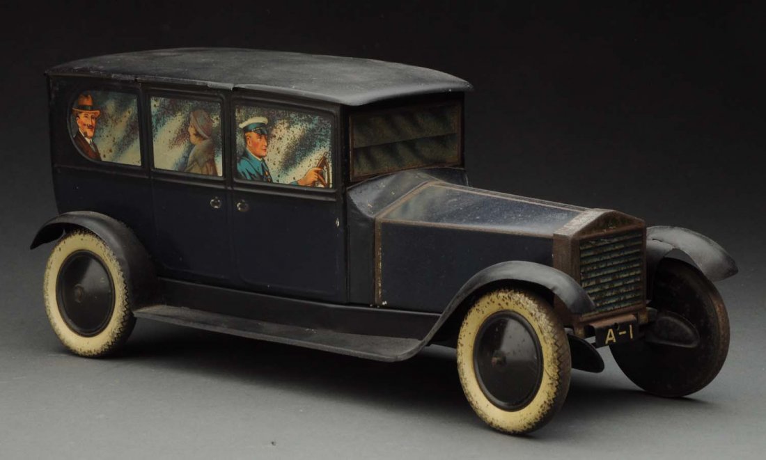 Rare English Tin Litho Rolls Royce Biscuit Tin. (1 of 4)