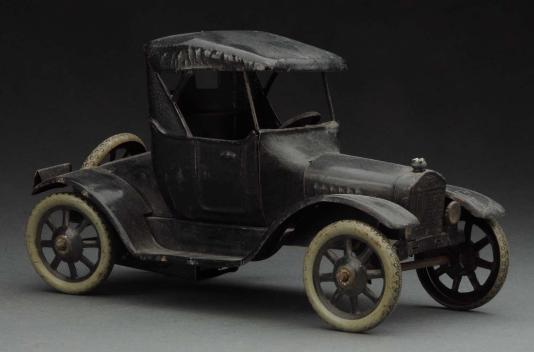 German Tin Litho Wind-Up Bing Coupe Automobile. (1 of 3)