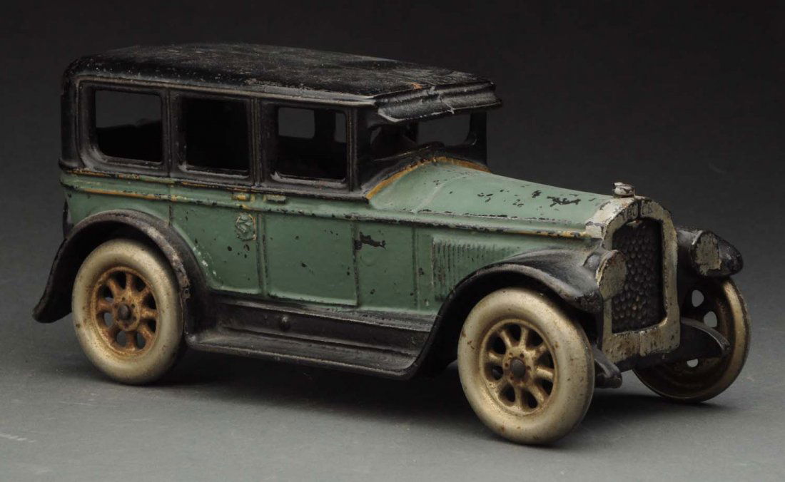 Arcade Buick Sedan. (1 of 3)