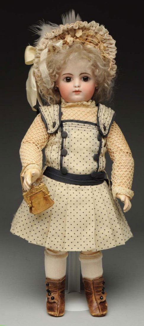 F.G. Bébé Doll. (1 of 2)