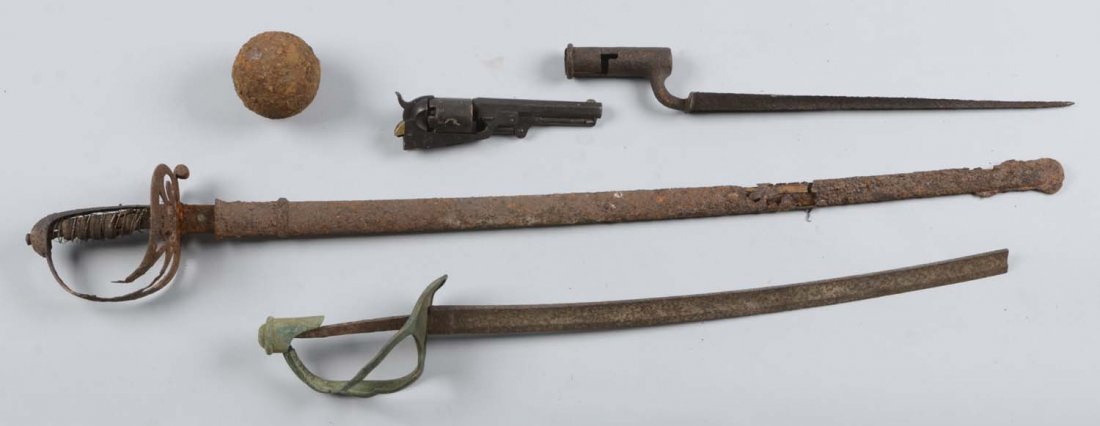 Lot of 5 : Excavated Weapons & Cannon Ball. (1 of 2)