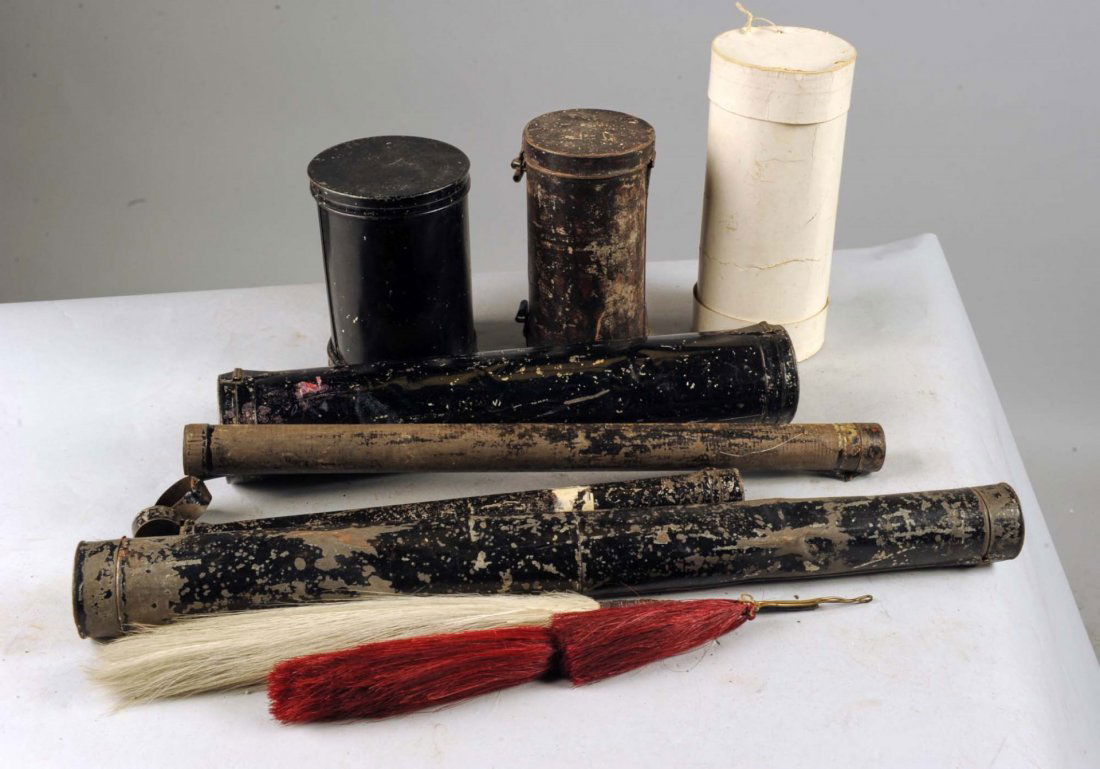 Lot of 8: Assorted Military Japanned Tin Plume. (1 of 1)