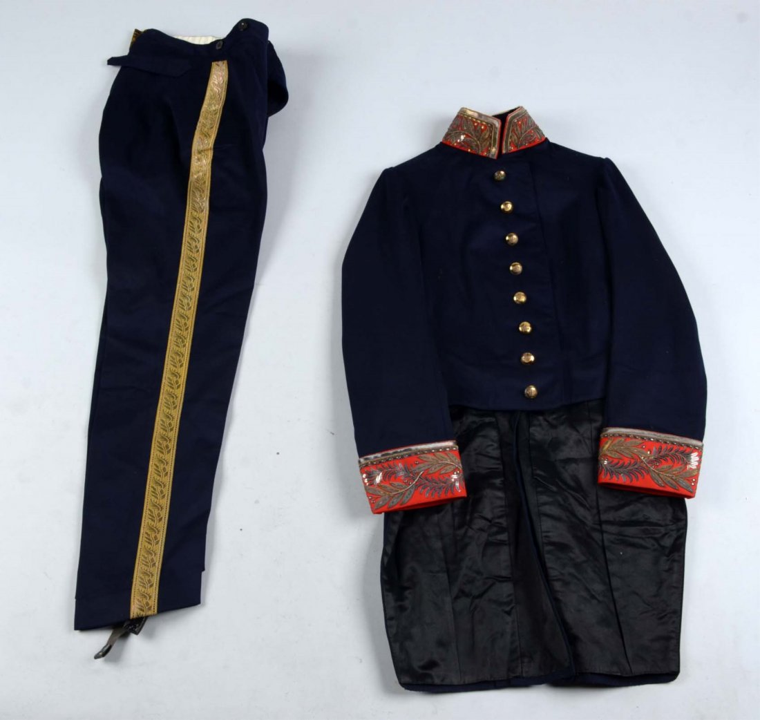 French Officer or Diplomat's Uniform. (1 of 5)