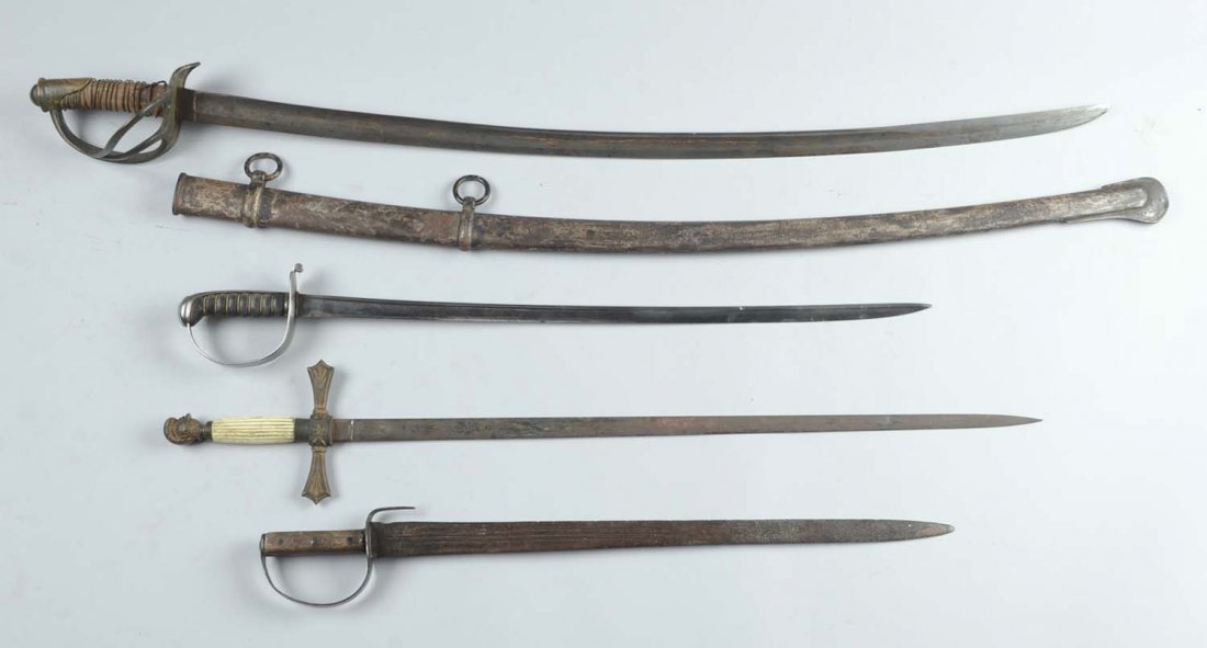 Lot of 4: Cavalry, D-Guard Lodge & Child’s Sabres. (1 of 3)