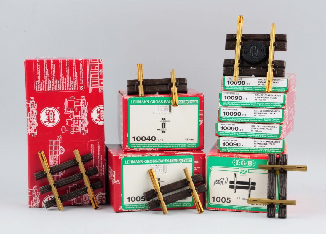 Lot of 10: Miscellaneous Track in Boxes: Six boxes No. 10090 - Expandable Track, one box No. 1005 - 52mm Straight Track, one box of No. 10007 - 75mm Straight Track, one box No. 10040 - 41mm Straight Track and one box No. 10050 - 52 Condition