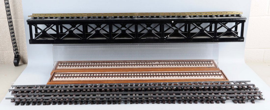 Lot of Assorted Layout Items and Parts. (1 of 2)