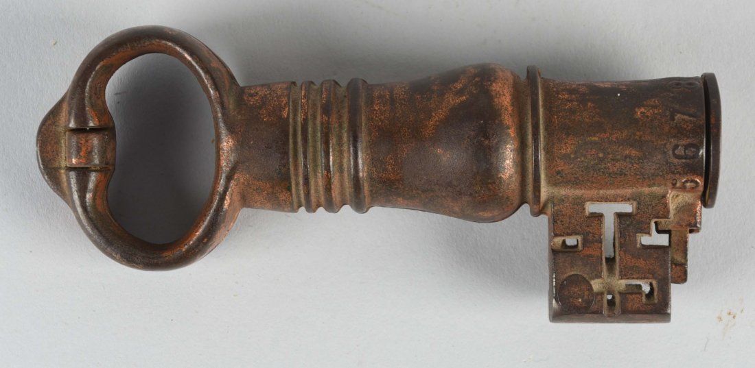 Cast Iron Key Mechanical Bank. (1 of 1)