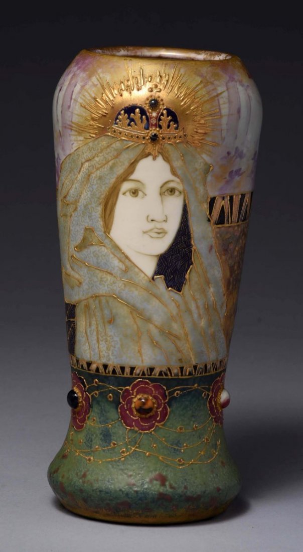 Amphora Ceramic Portrait Vase. (1 of 3)