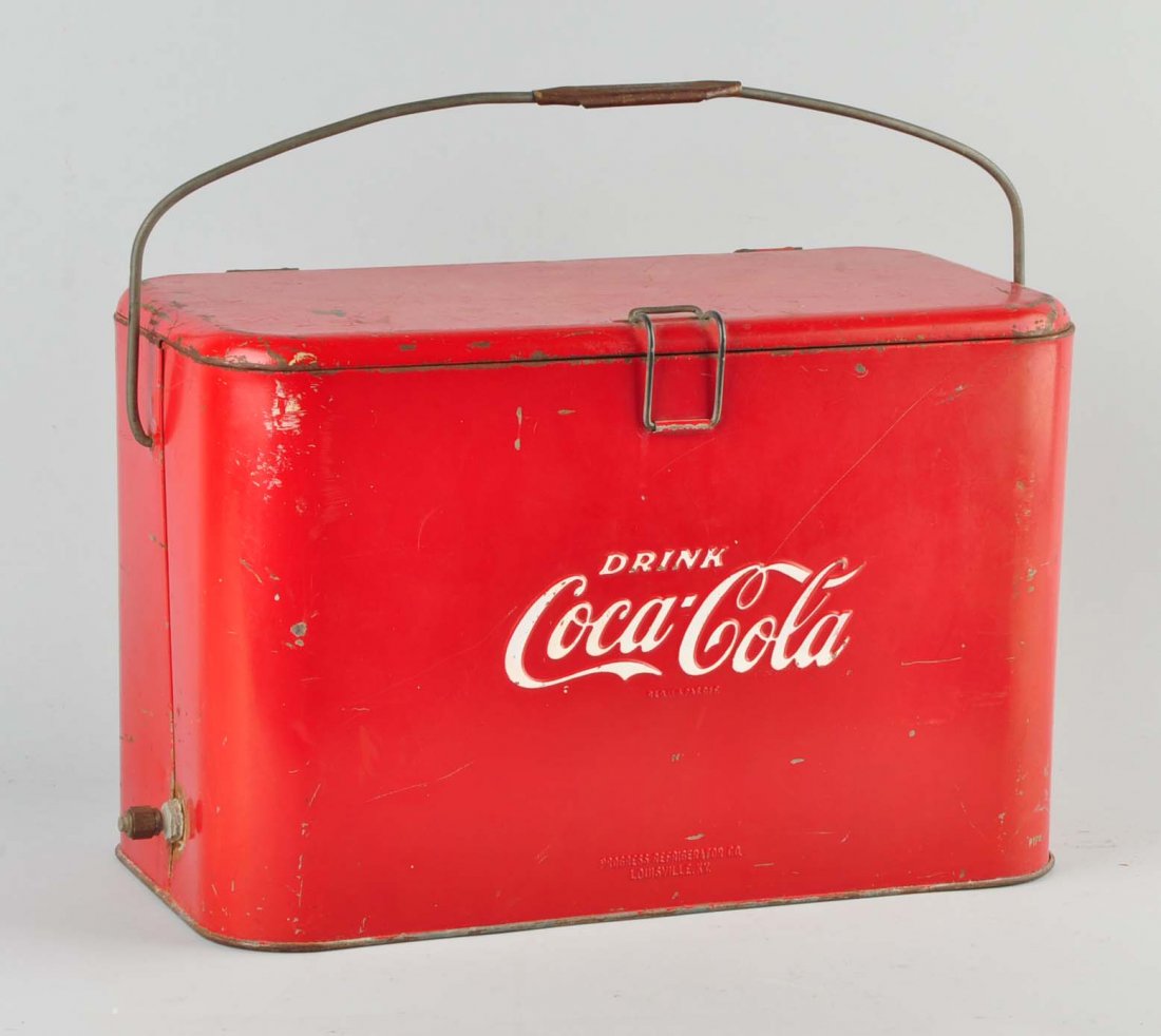Coca-Cola Cooler. (1 of 2)