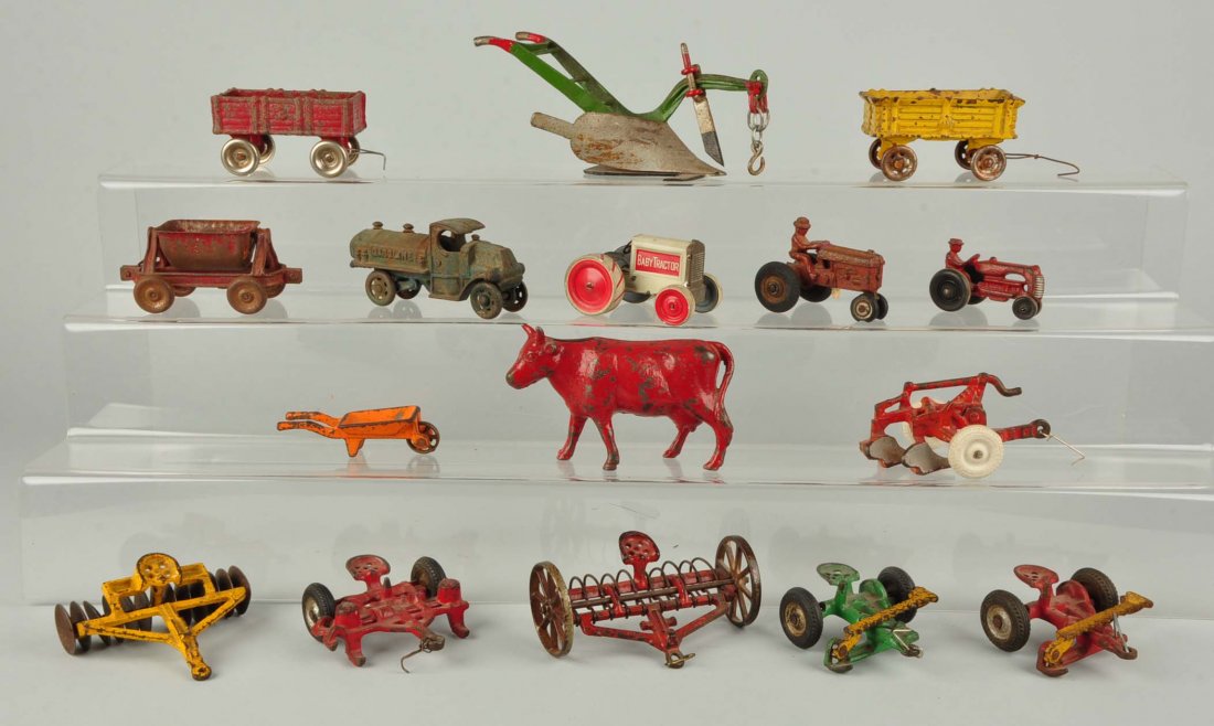 Lot Of Cast Iron Farm Tractors & Toys. (1 of 1)