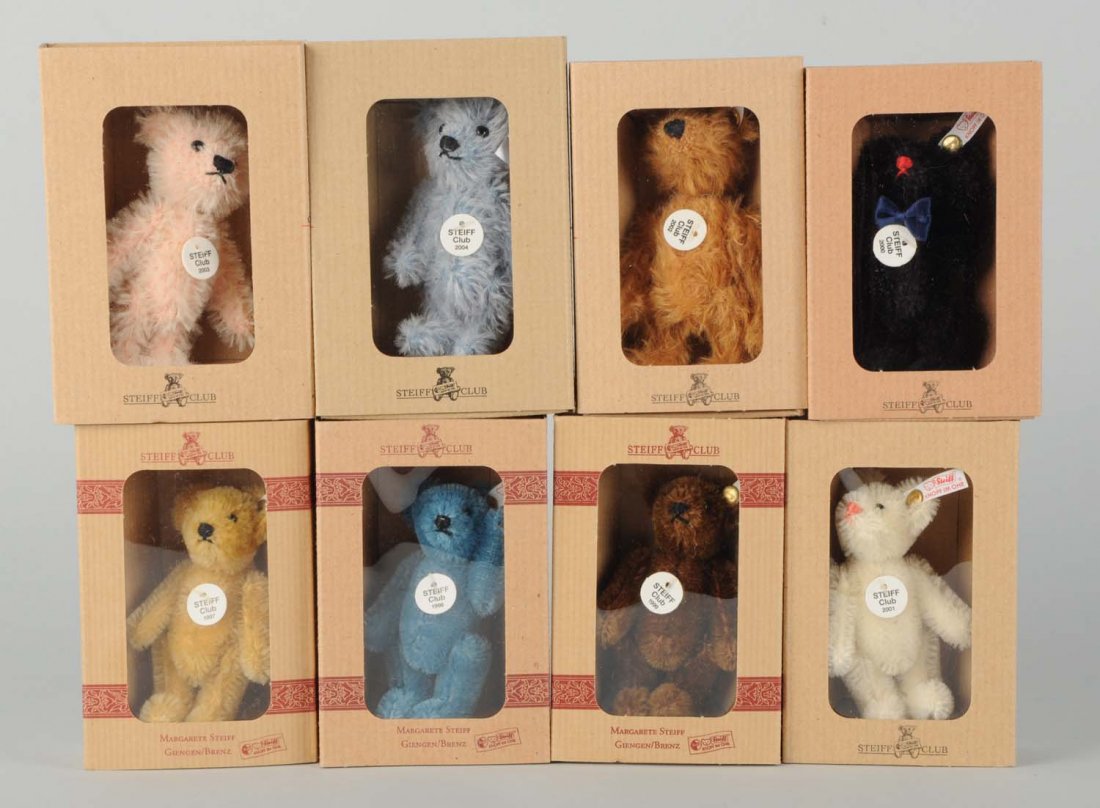 Lot Of 8: Steiff Club Gift Bears.: Miniature jointed bears 1997 to 2004.