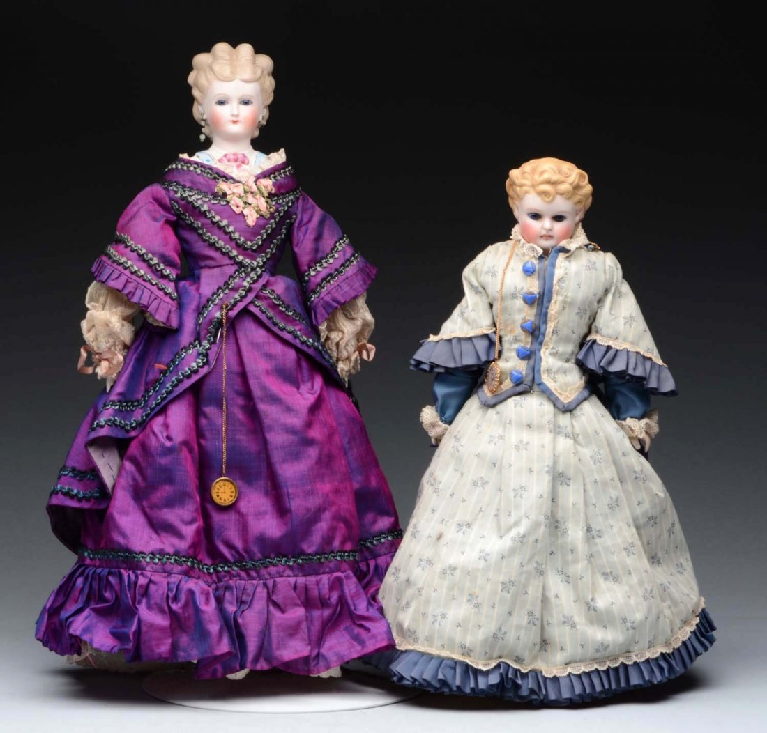 Lot of 2: Lady Dolls. (1 of 3)
