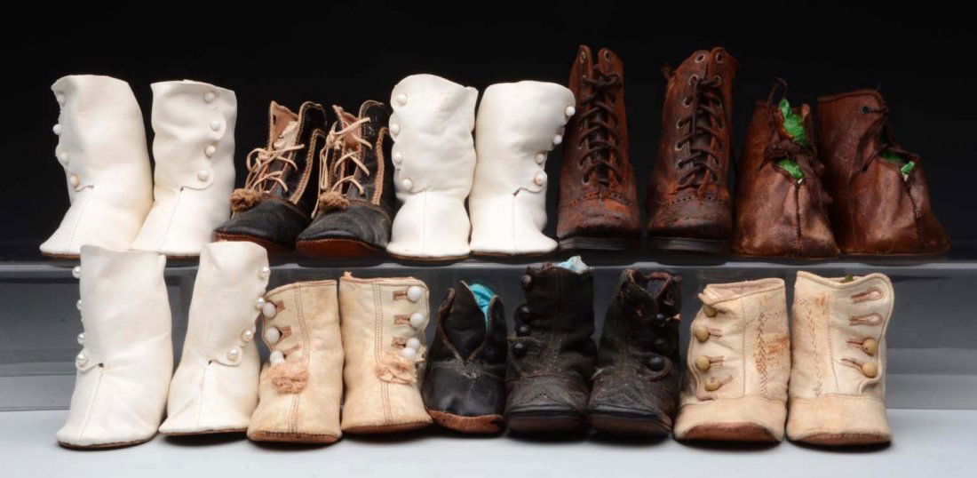 Lot of Child and Doll Shoes. (1 of 1)