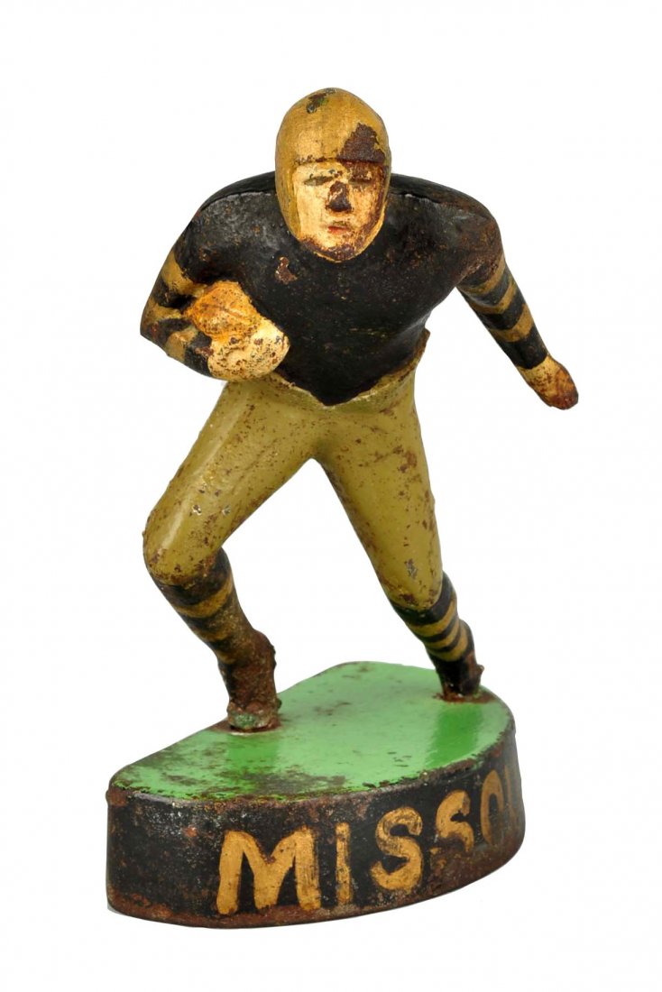 Cast Iron Football Player Doorstop. (1 of 4)