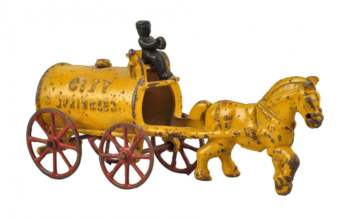 Kenton Cast Iron City Sprinkler Horse Drawn. (1 of 4)
