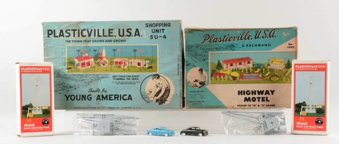 Lot of 4: Plasticville Items. (1 of 1)