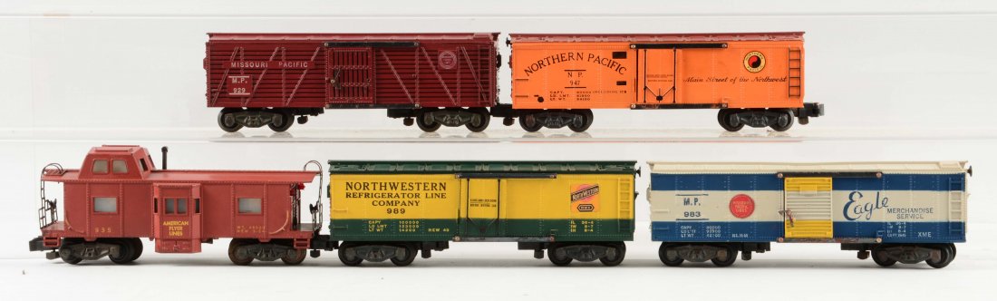 Lot of 5: American Flyer Freight Cars. (1 of 1)