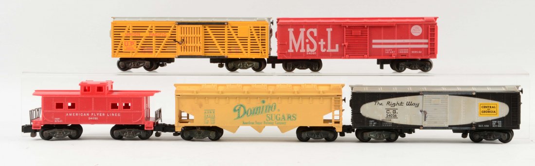 Lot of 5: American Flyer Freight Cars. (1 of 1)