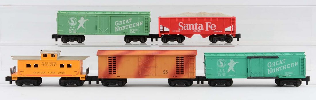 Lot of 5: American Flyer Freight Cars. (1 of 1)