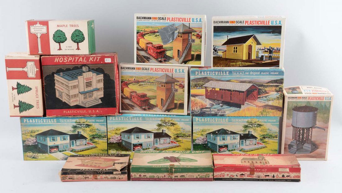 Lot Of Plasticville Items. (1 of 1)